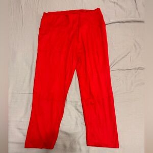 Vibrant Red capri leggings